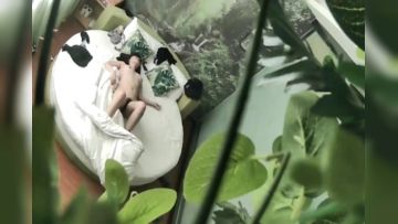 肥猪小哥和白嫩美眉开房这鸡鸡真够小的可怜了妹子的下半生