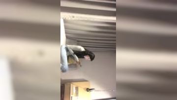 小哥约炮妹子激情啪啪大秀射屁股十分诱人