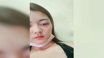 颜值不错萌妹子开裆连体丝袜自慰按摩器震动逼逼头部插入呻吟娇喘很是诱惑喜欢不要错过第01集