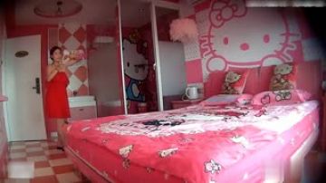 [酒店偷拍] 我喜欢自拍~不管在哪里都行!!小情侣来场性爱前的自拍~