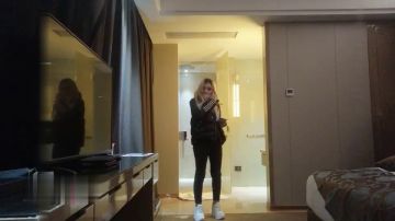 探花哥电召唤金发巨乳少妇波推互舔勐肏