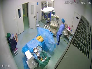 稀缺资源2021五月黑客破解整形医院摄像头偷拍美少妇全身麻醉做抽脂纤体任由医生摆布