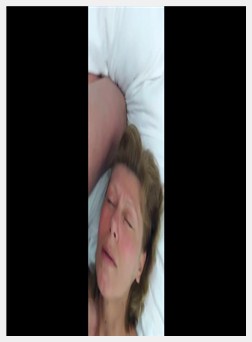 莉娜吹笛子