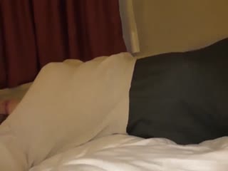 FC2PPV-2899427 【西新宿OL】駅前で终电逃した长身美人