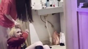 这乱伦也搞得太高调了吧的!