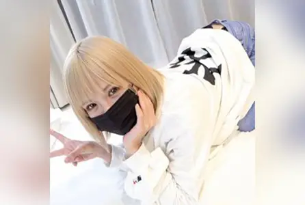 FC2-4580499FC2-4580499 献给所有41,020名追随者！口中+阴道内+阴道内'